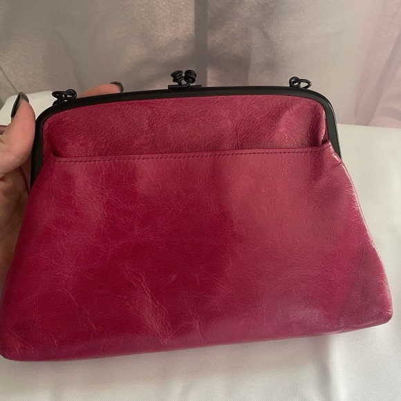 HOBO Dixie Fuchsia Pink Rose Kisslock Leather Crossbody Bag Clutch Purse - Picture 1 of 12